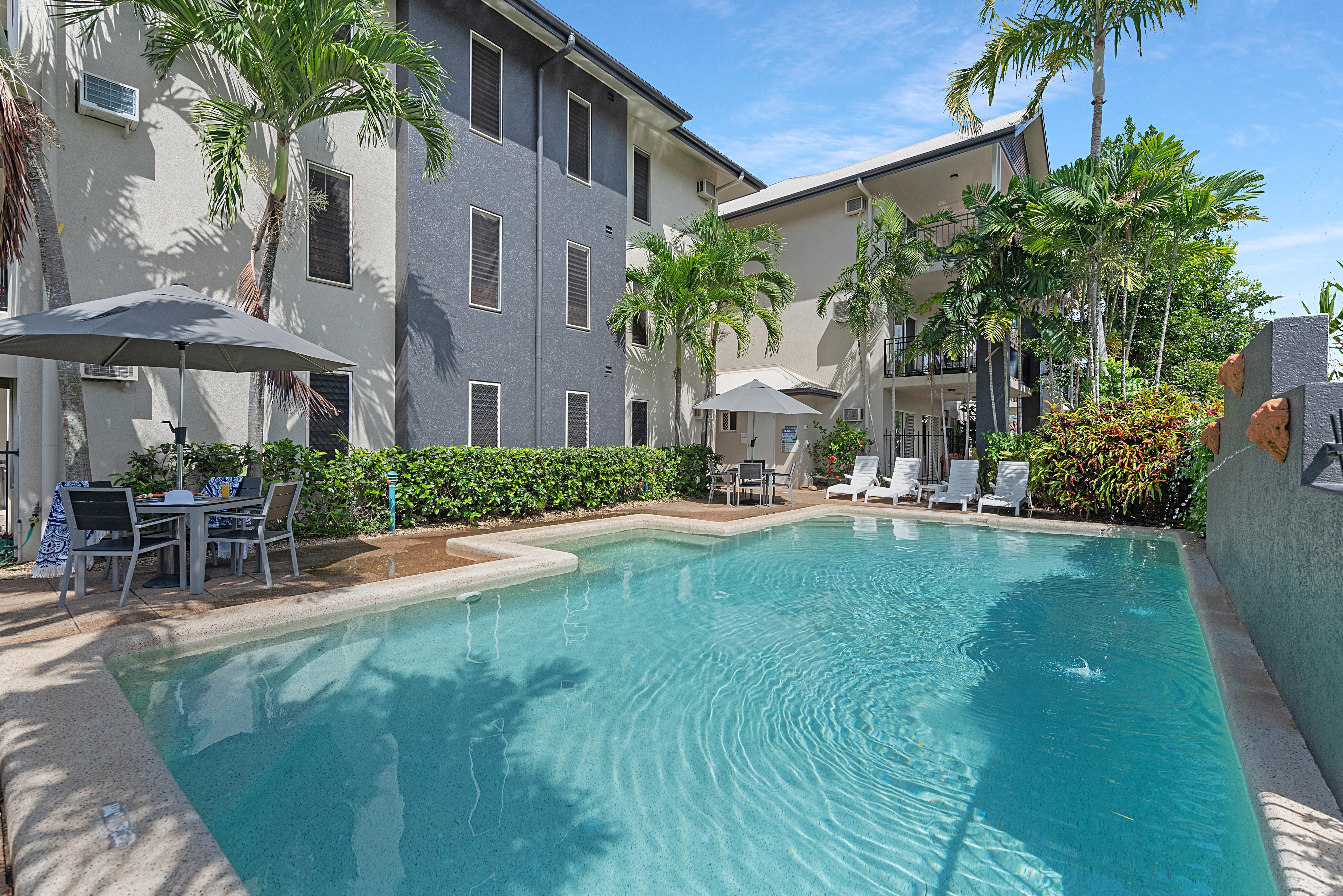 Bay Village Tropical Retreat & Apartments Cairns Kültér fotó