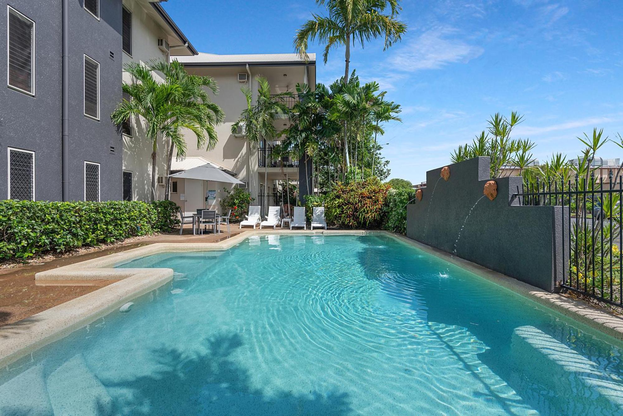 Bay Village Tropical Retreat & Apartments Cairns Kültér fotó